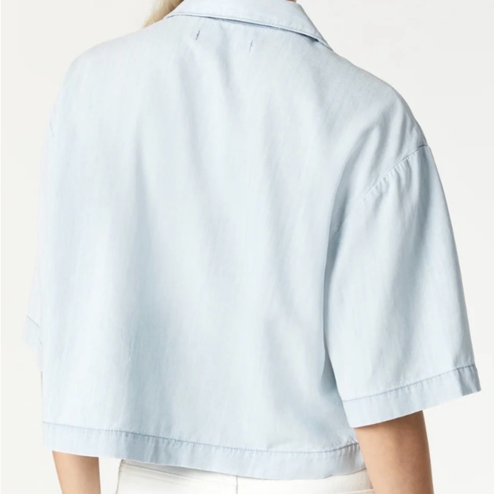 Mavi Berry Cropped Button Up Top - Picture 4 of 10